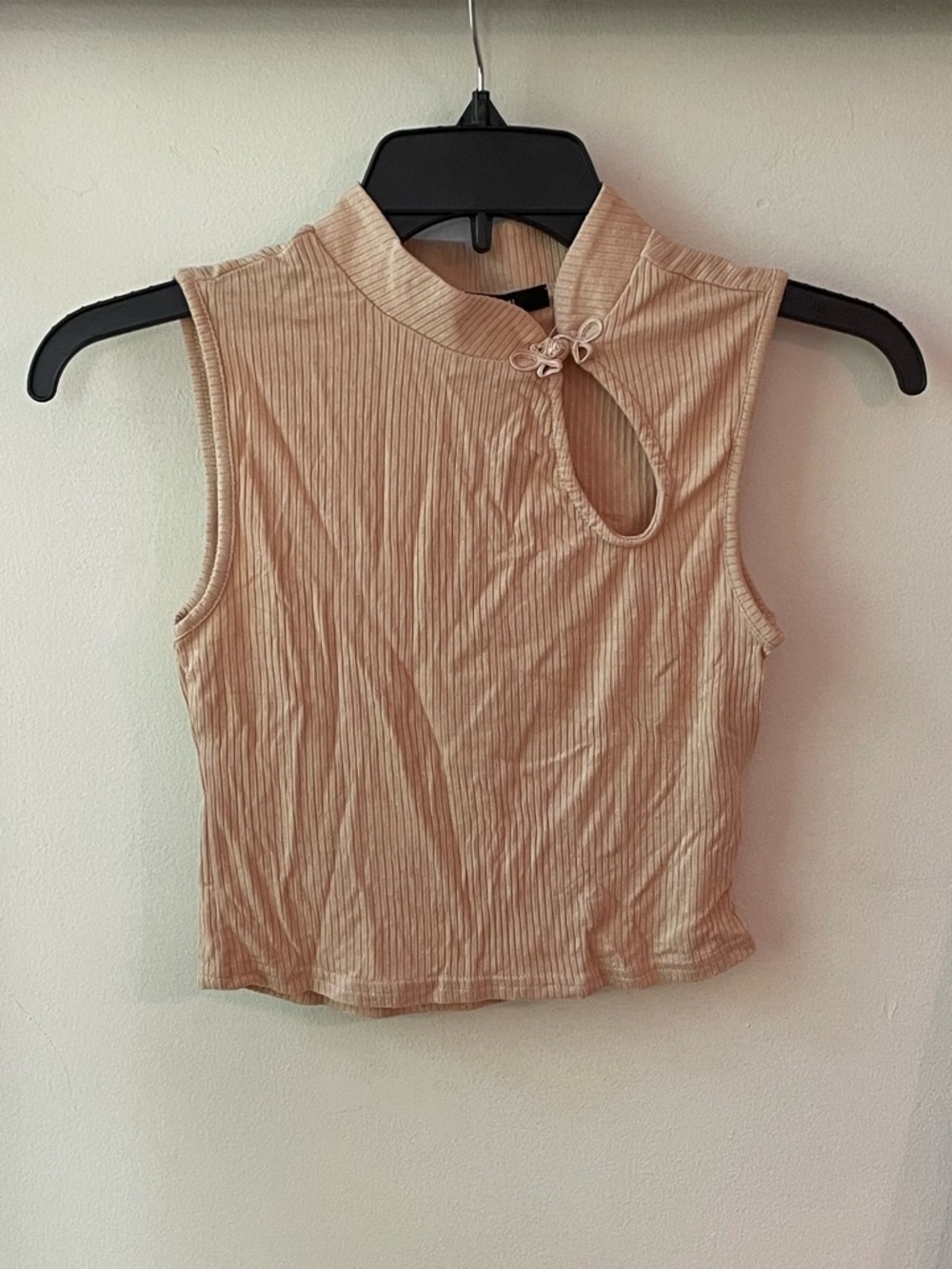 Forever 21 | Mandarin Collar Keyhole Cheongsam Sleeveless Cropped Tank Top